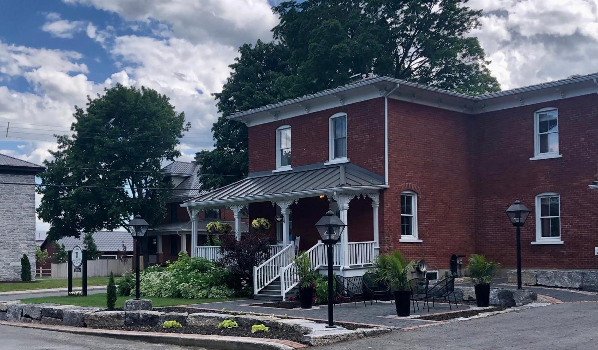 Auberge Glengarry Inn, The Mystic Glen Robertson Eksteriør bilde